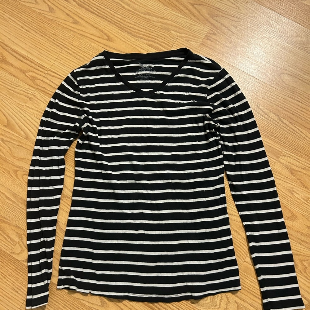 Faded Glory Black and White Striped Long Sleeve Top